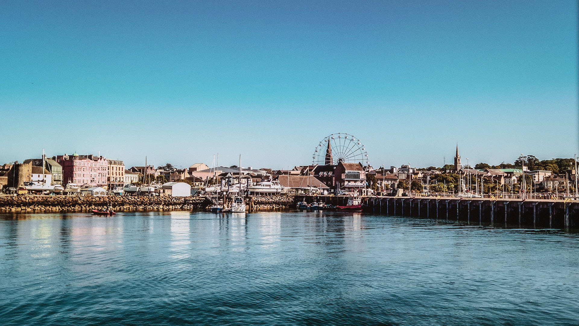 Porto Di Folkstone in Irlanda